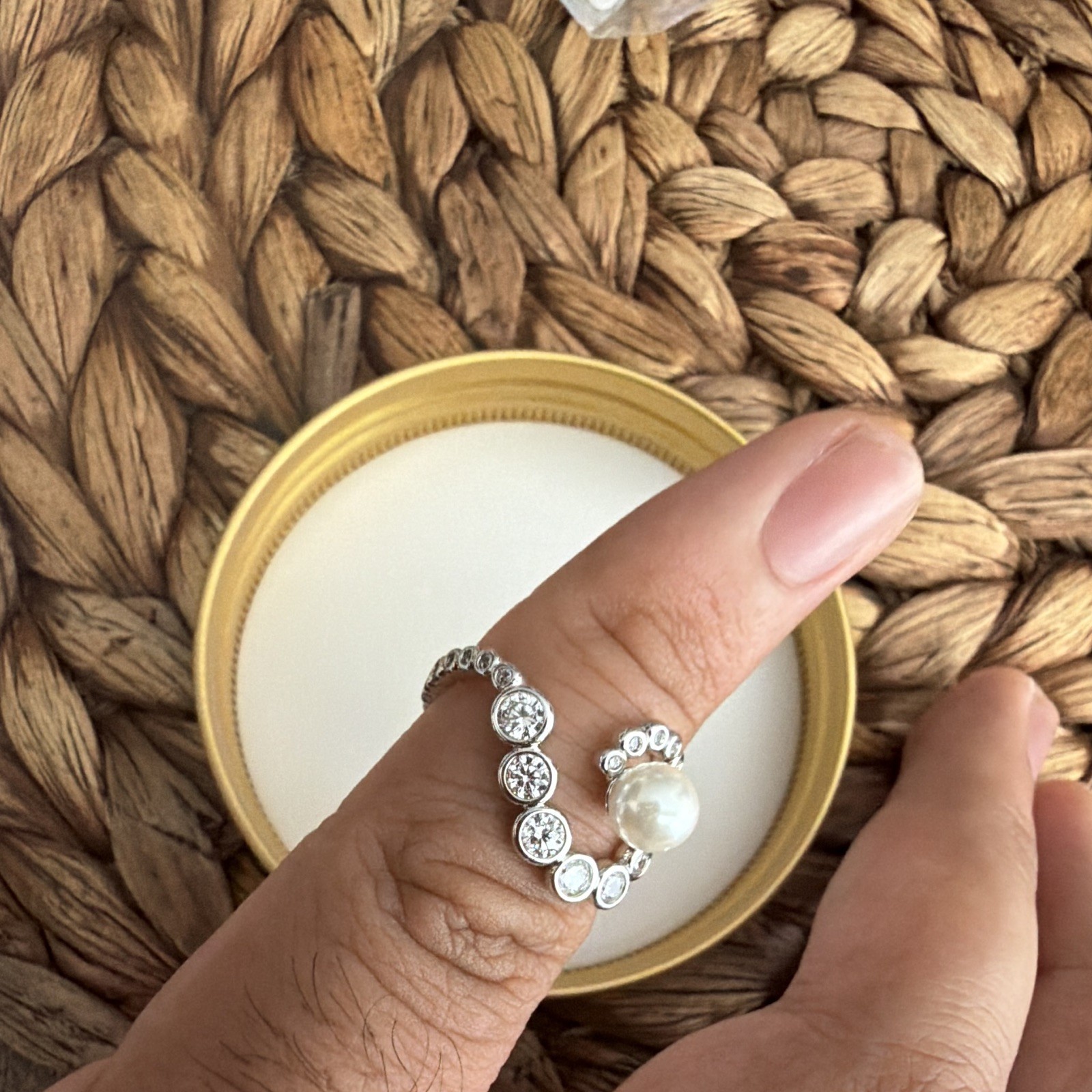 Rhodium Plated Silver Wrap Cocktail Ring Simulated White Pearl CZ Sz 7 RG44930