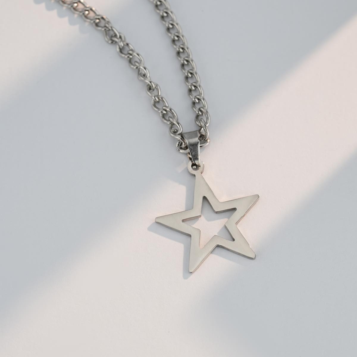 G23 Titanium Collarbone Necklace Hollow Out Star Clavicle Chain