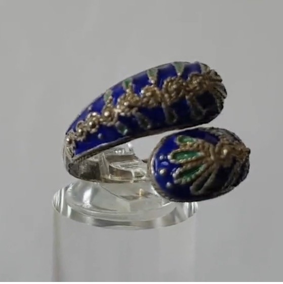 Vintage Ring silver 925 intricately crafted enamel Snake Victorian Style Blue