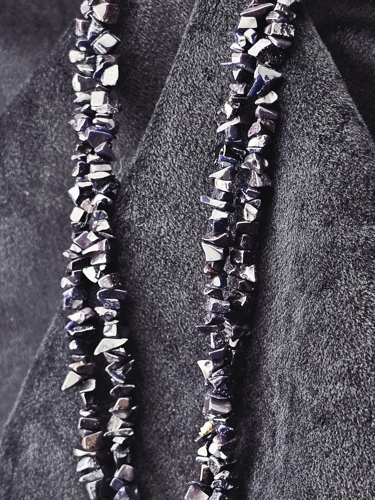 Vintage Blue Goldstone Chip Necklace 34″ Sparkling Midnight Strand 30g
