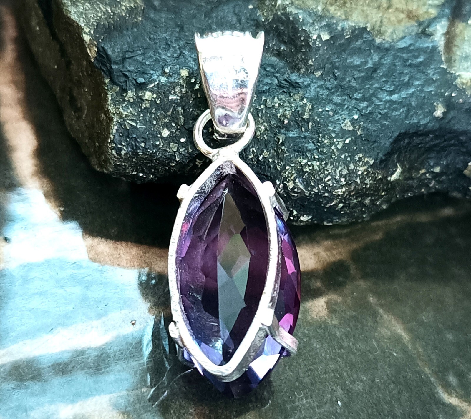 Natural Alexandrite Pendant Bi-Color Gemston,925 Sterling Silver Pendant 38.40Ct