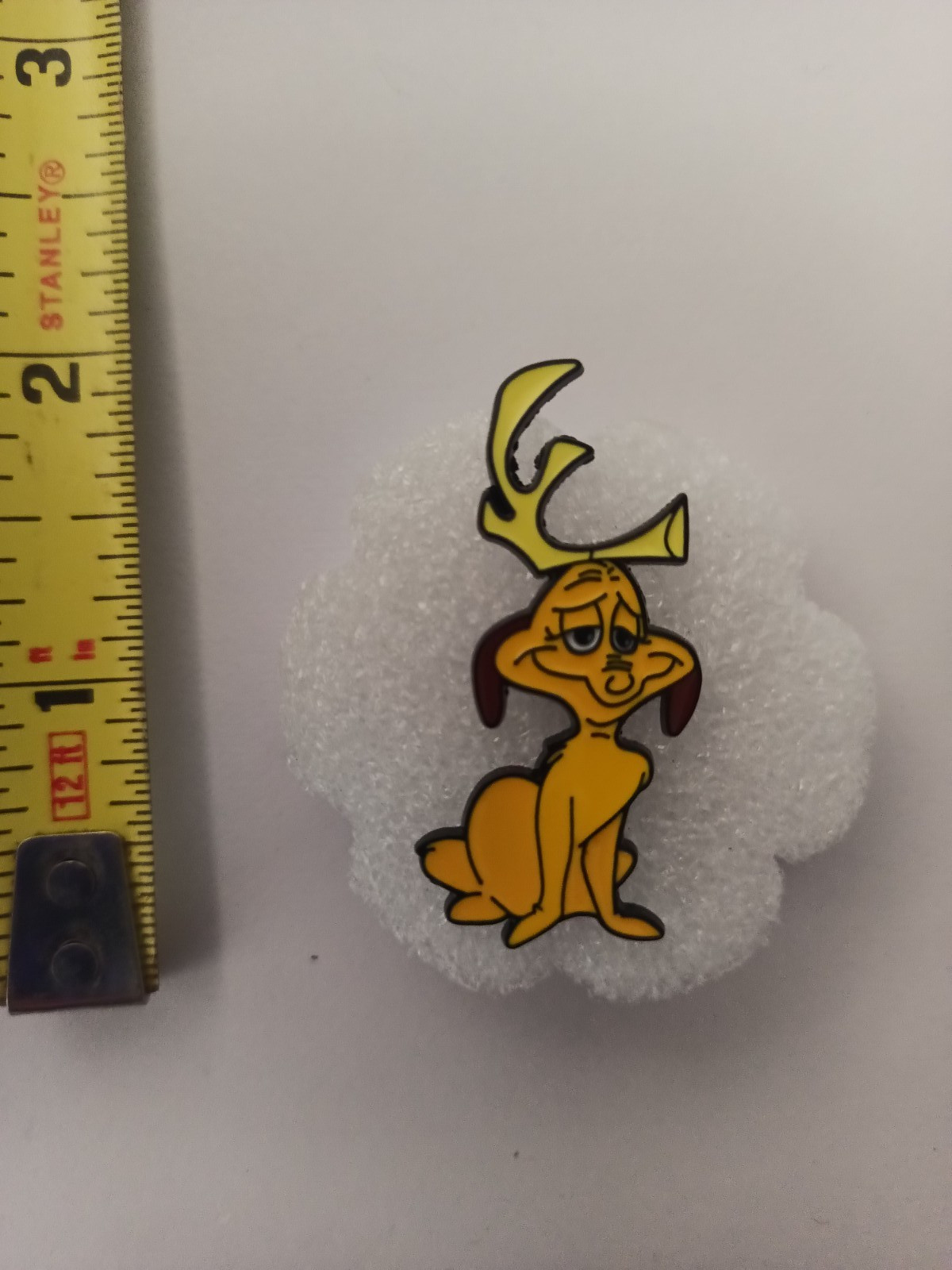 MAX-THE GRINCH-ENAMEL PIN-SHIP ALL THE PINS YOU BUY FOR $4.99-VISIT OUR STORE