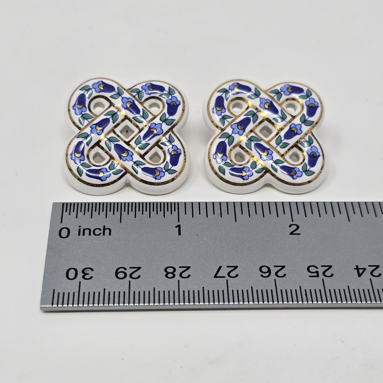Vintage Avon Celtic Knot Blue Floral Enamel Ceramic Porcelain Stud Earrings 90s