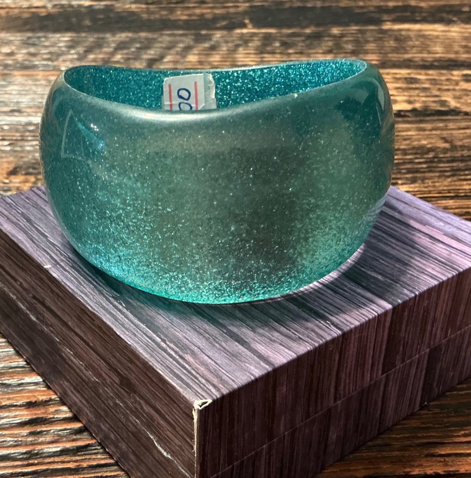 Vt Green-Blue Sparkling Lucite Wide Wave Bracelet, Diameter 2,6 Inches, 84,4gr