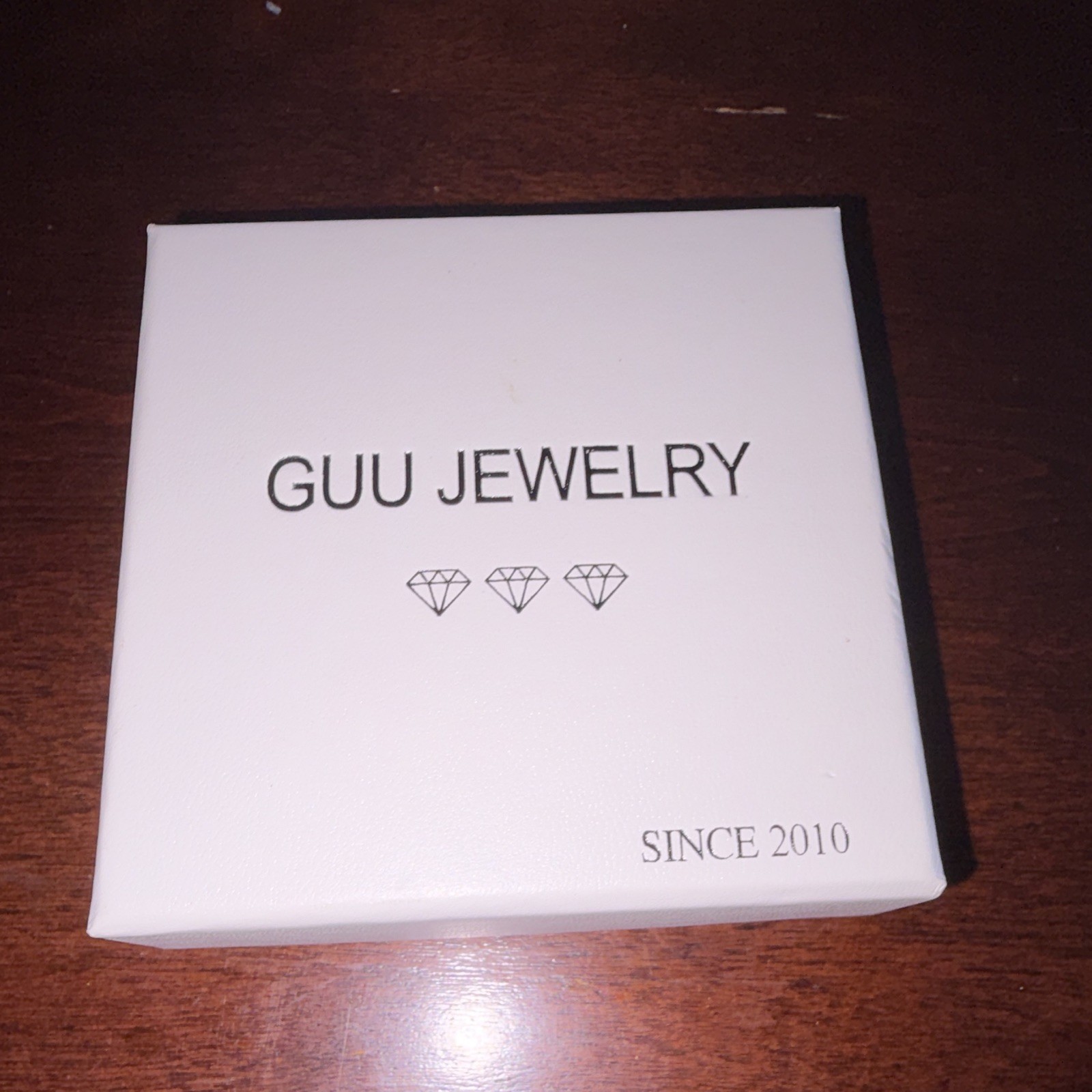 GUU Jewelry Silver Tone Cuban Link Chain Necklace Crystal Pavé Box Clasp