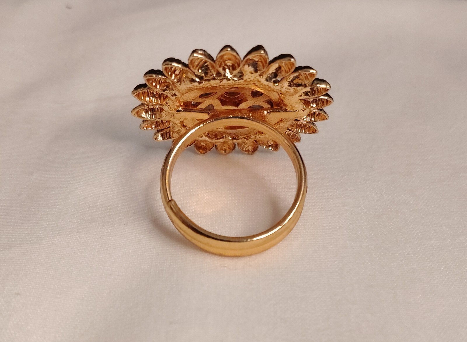 Nayla Traditional Indian Wedding Ring of Polki Gold Roz Jewellers.