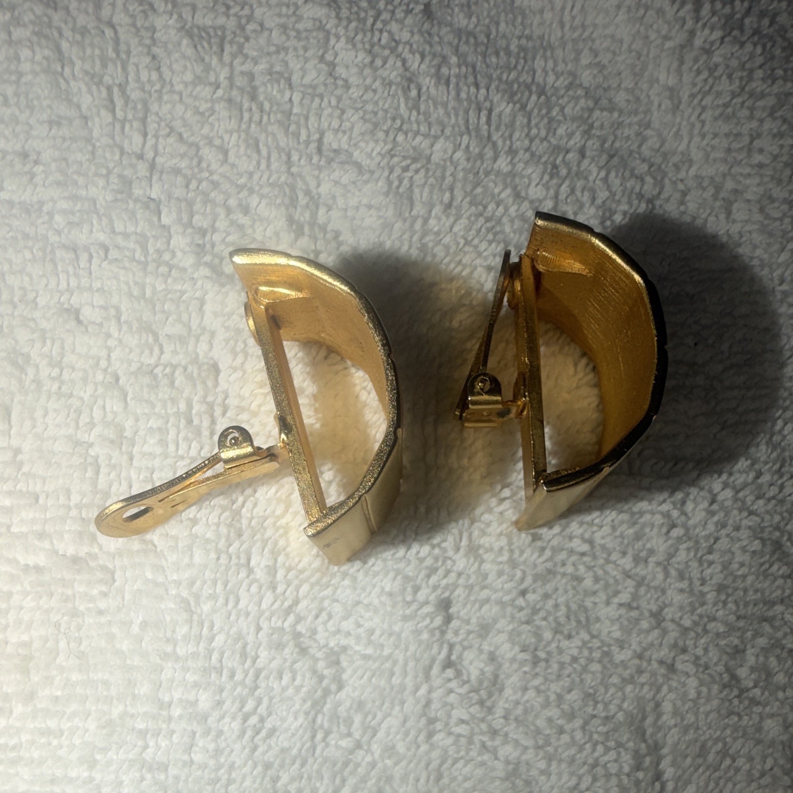 Gold Tone Metal Half Moon Clip-On Hoop Earrings Lobe No Stone