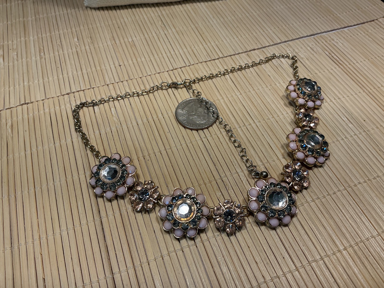 Fashion Necklace Gold Tone Pink Yellow Smoke Rhinestone Flower Choker 103E