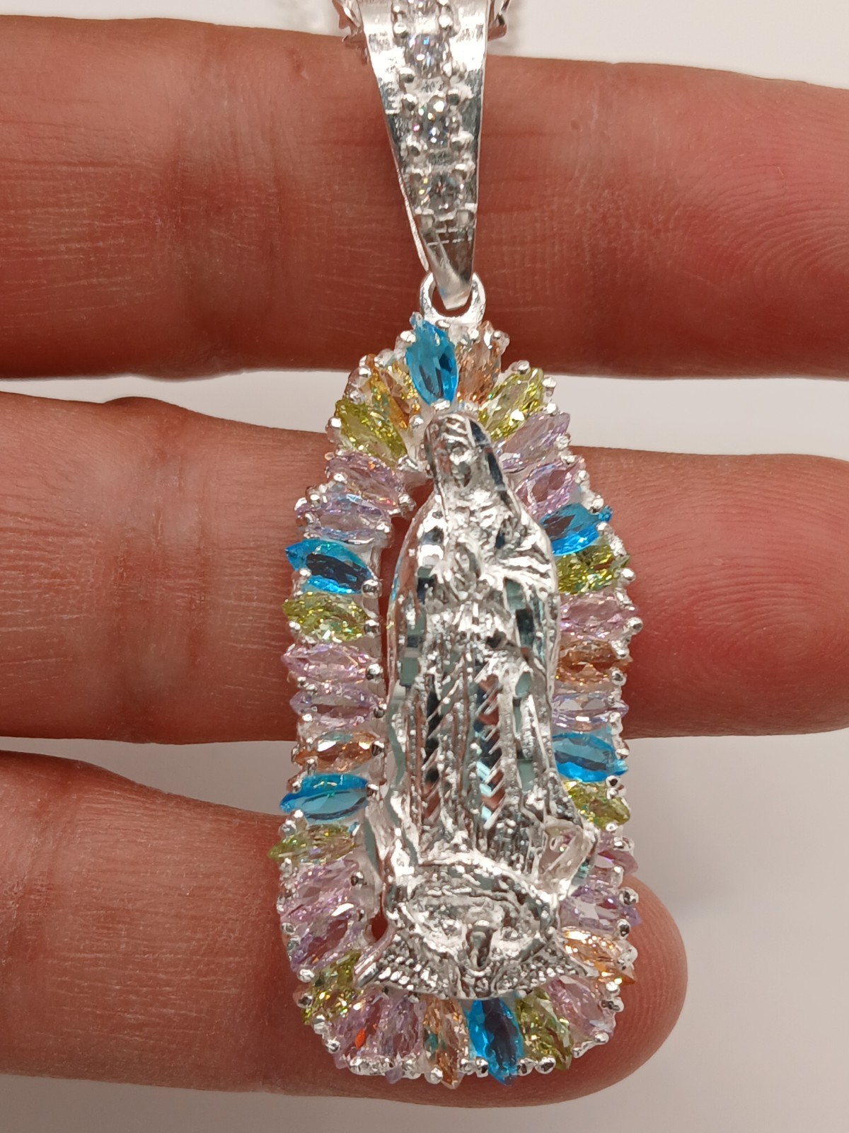 Silver 925 Virgen de Guadalupe Pendant Necklace whit 18″ cuban link Chain