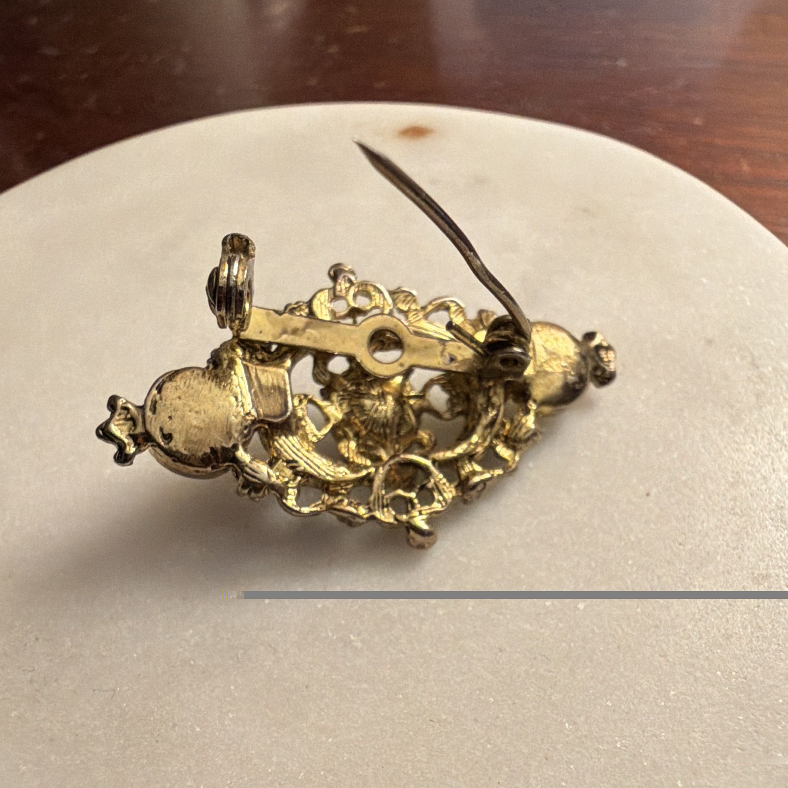 Gold Tone Oval Black Enamel Brooch Pin w/ 3 Round White Simulated Pearls