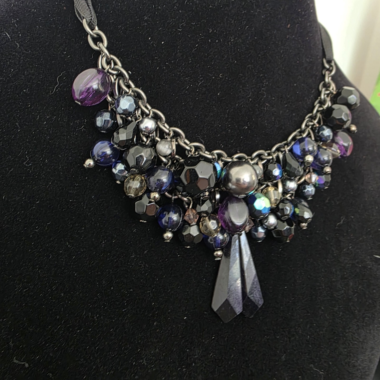Signed WR Statement Cluster Necklace – 40–45cm – Mixed Glass & Faceted Beads