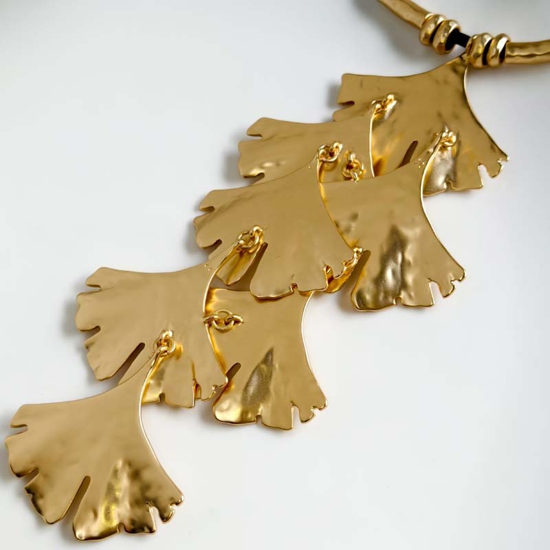 17″ Chicos Ginkgo Leaf Pendant Statement Necklace Women Party Vacation Jewelry