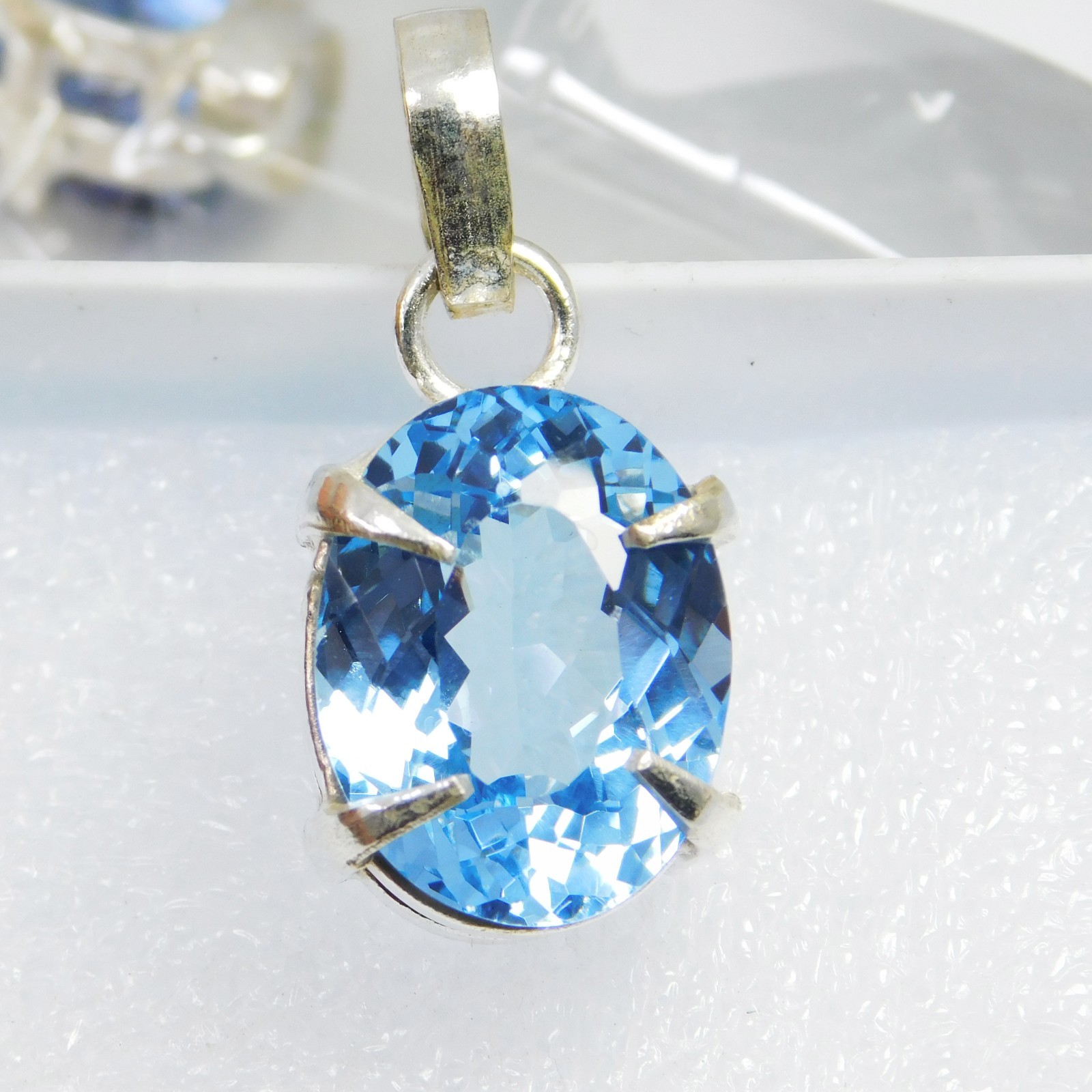 Natural 32.50 CT Certified Blue Sapphire Loose Gemstone Pendant 925 Solid Silver