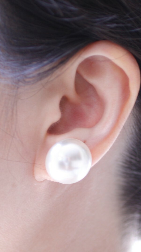 1 Pair Pierced Faux Pearl Button Stud Earrings White/Off White Size 18mm/20mm