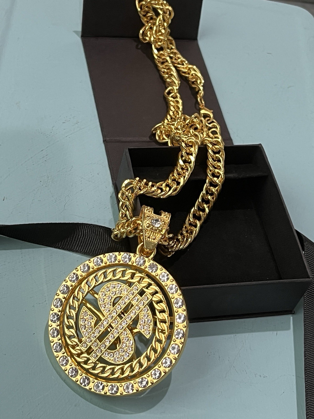 18K Gold Plate Zinc Alloy Hip Hop 28″ Spinning $ Dollar Sign Rhinestone Necklace