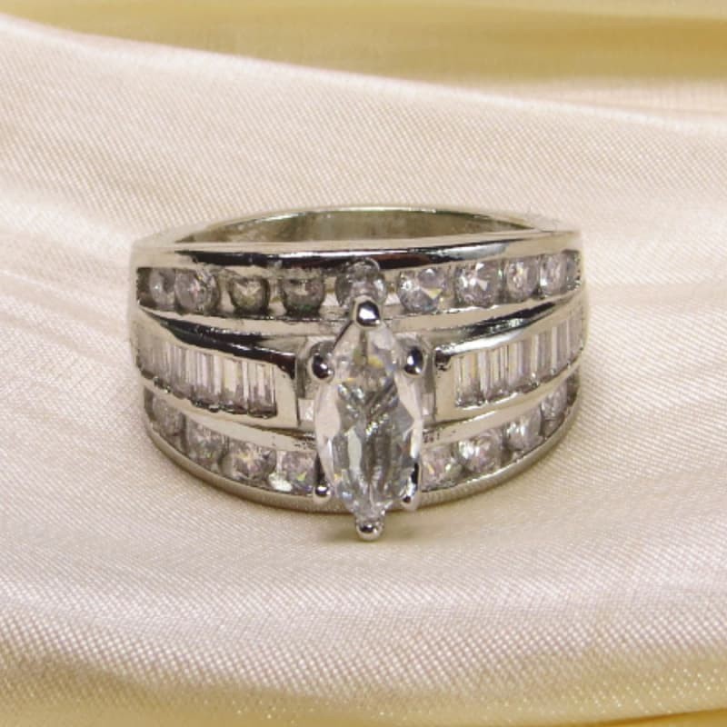 Marquise Cut Lab Created Diamond Wedding Ring Cubic Zircon Diamond Jewellery