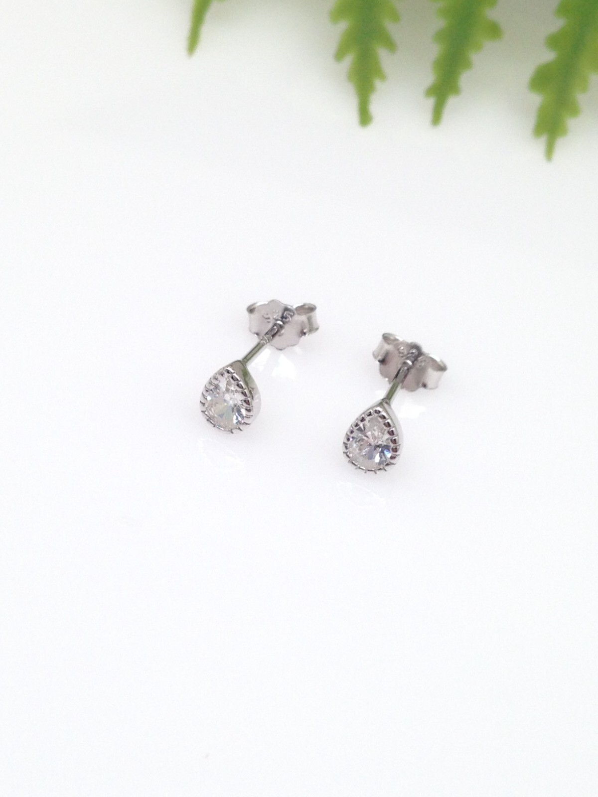 925 Sterling Silver CZ Teardrop Stud Earrings Women Girls Dainty Studs 4.5mm
