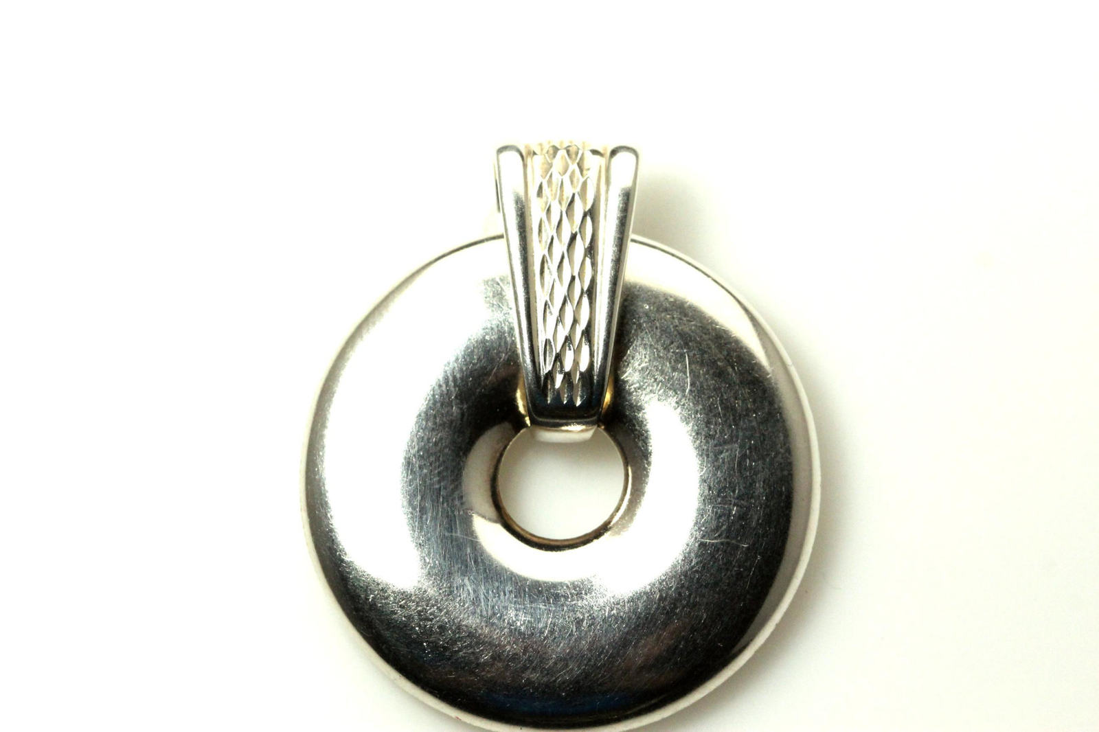 925 Sterling Silver & Gold Plated Textured Disc Pendant 13.1 Grams (PEN6251)