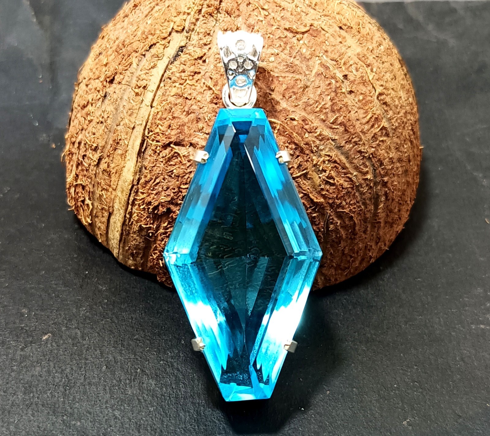 100.85 Ct EGL Certified Natural Topaz 925 Solid Silver Pendant Loose Gemstone