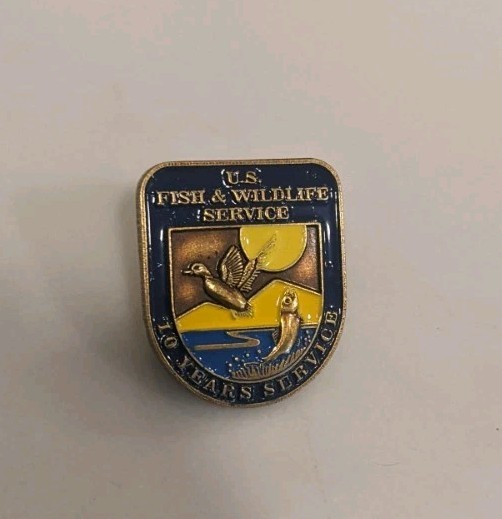 Vintage U.S. Fish & Wildlife Service 10-Year Service Award Lapel Pin LW Bristol