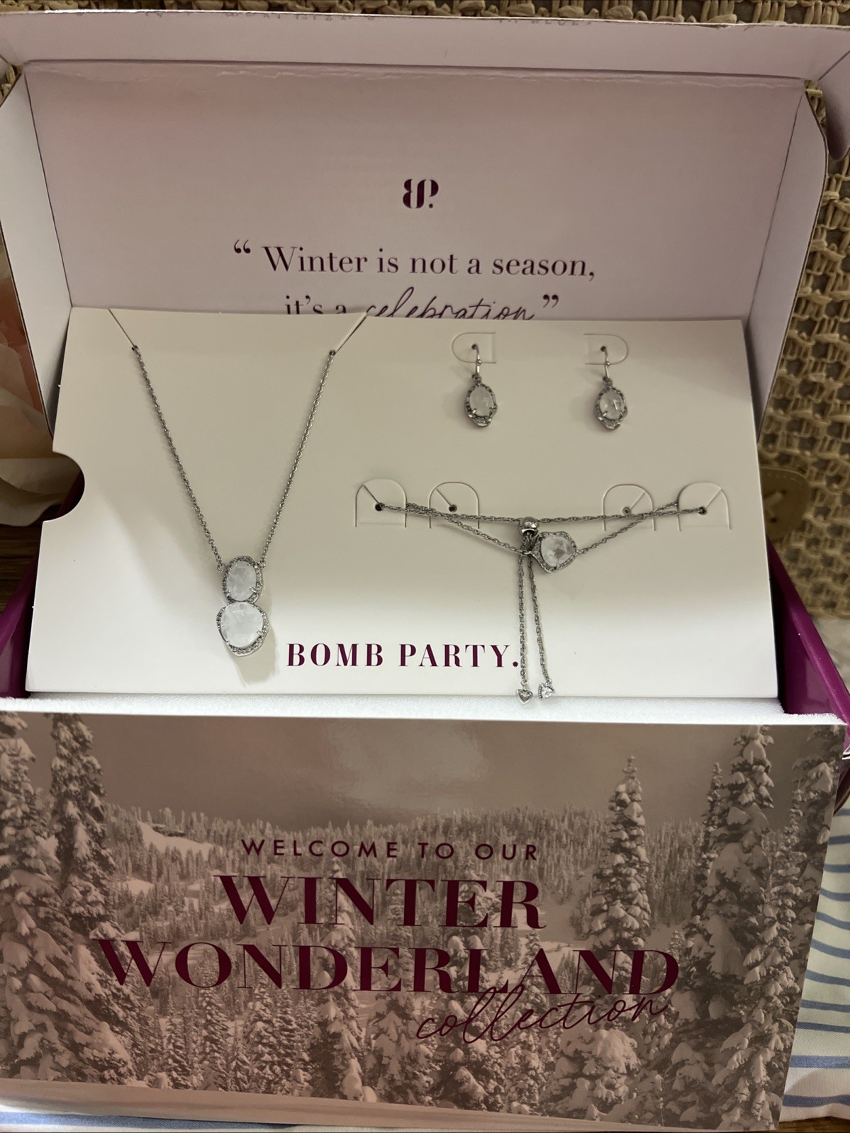 Bomb Party Glam Box Winter Wonderland Collection. Snowflake Wonder. 3 Piece Set