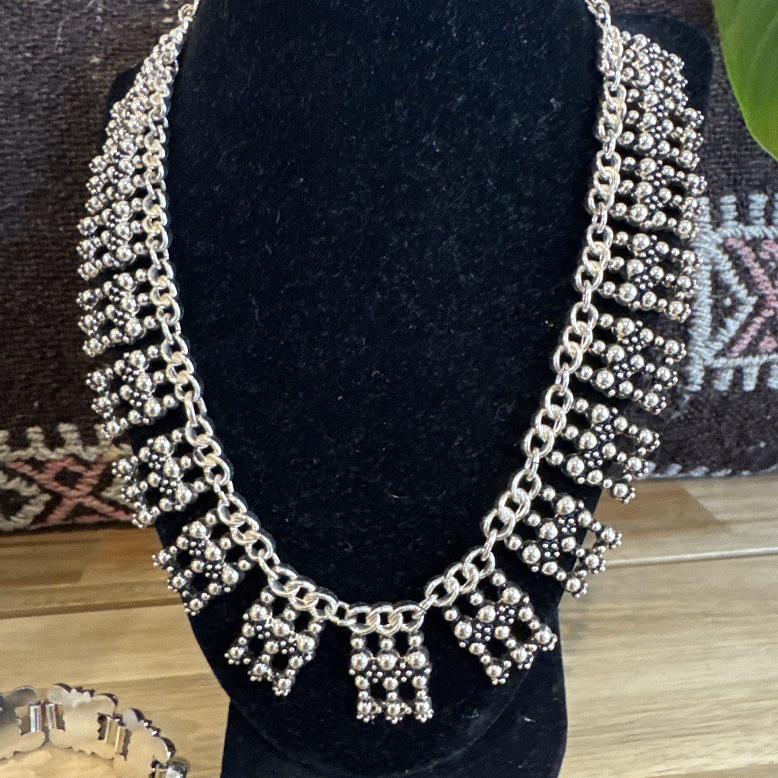 Vintage Muster U Schloss Aluminum Jewlery -Necklace Bracelet + Clip on Earrings