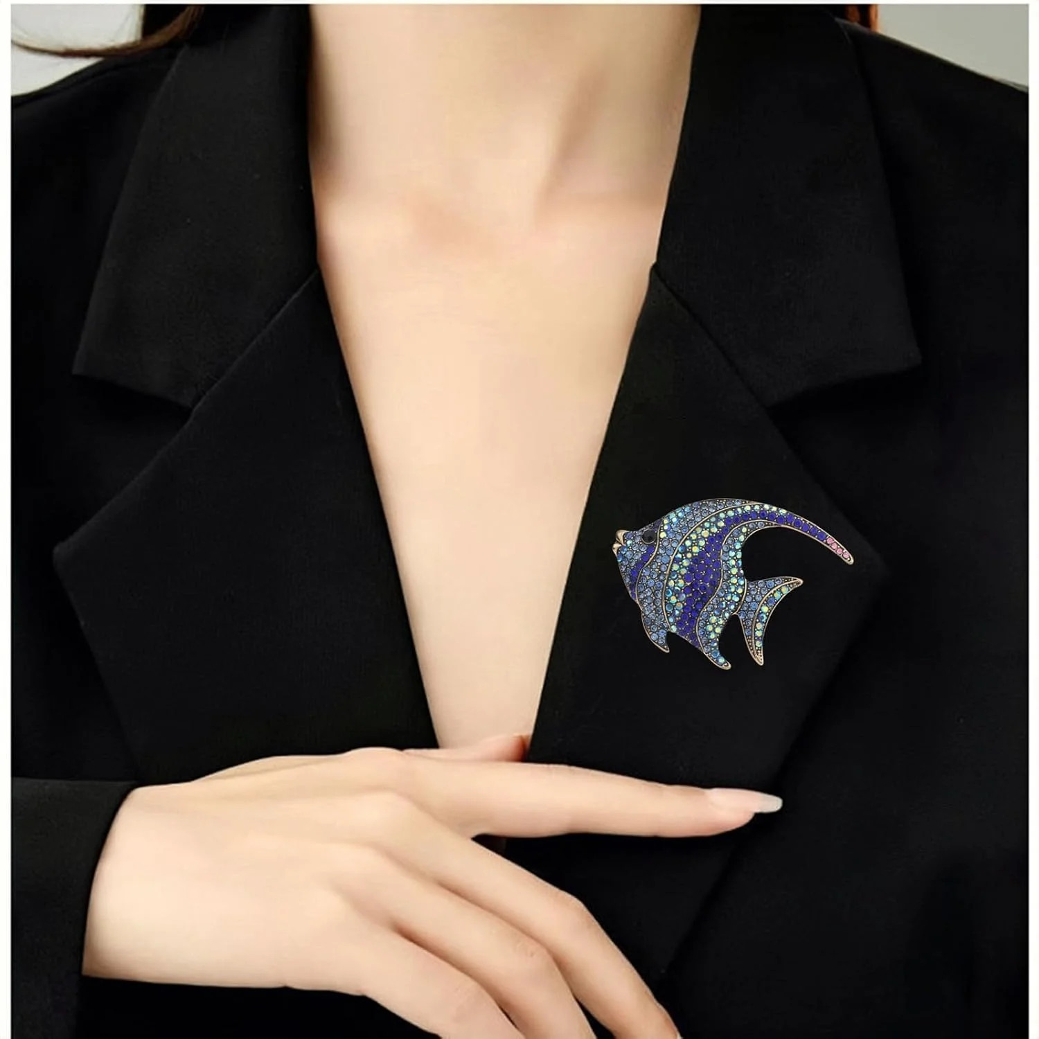 Brooch Pins For Women Fashion Elegant Brooches Lapel Badges Coat Sweater Scarves