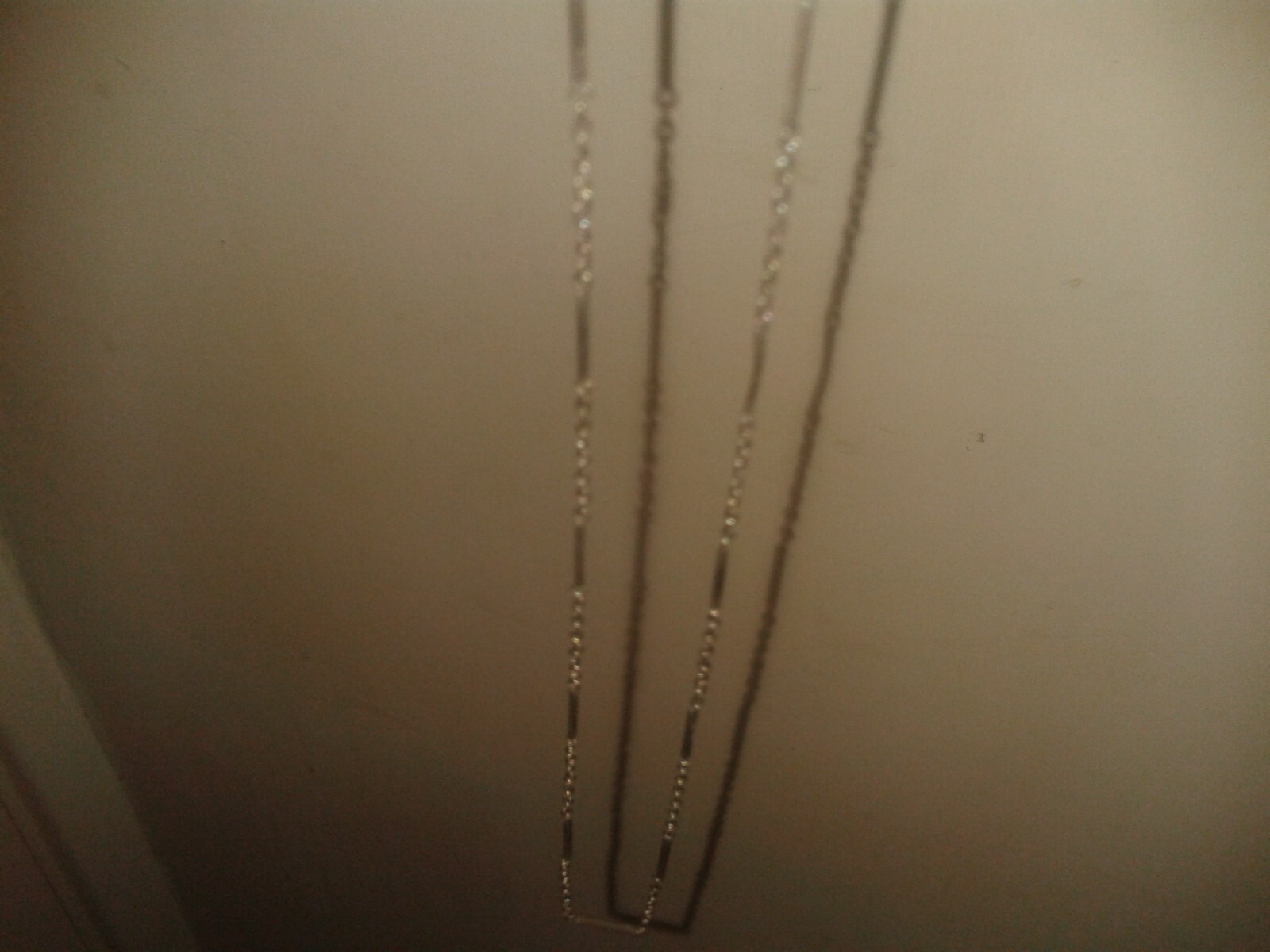 Early 2010’s very thin silver tone chain. 40cm long. 1mm wide approx.(D21b2)
