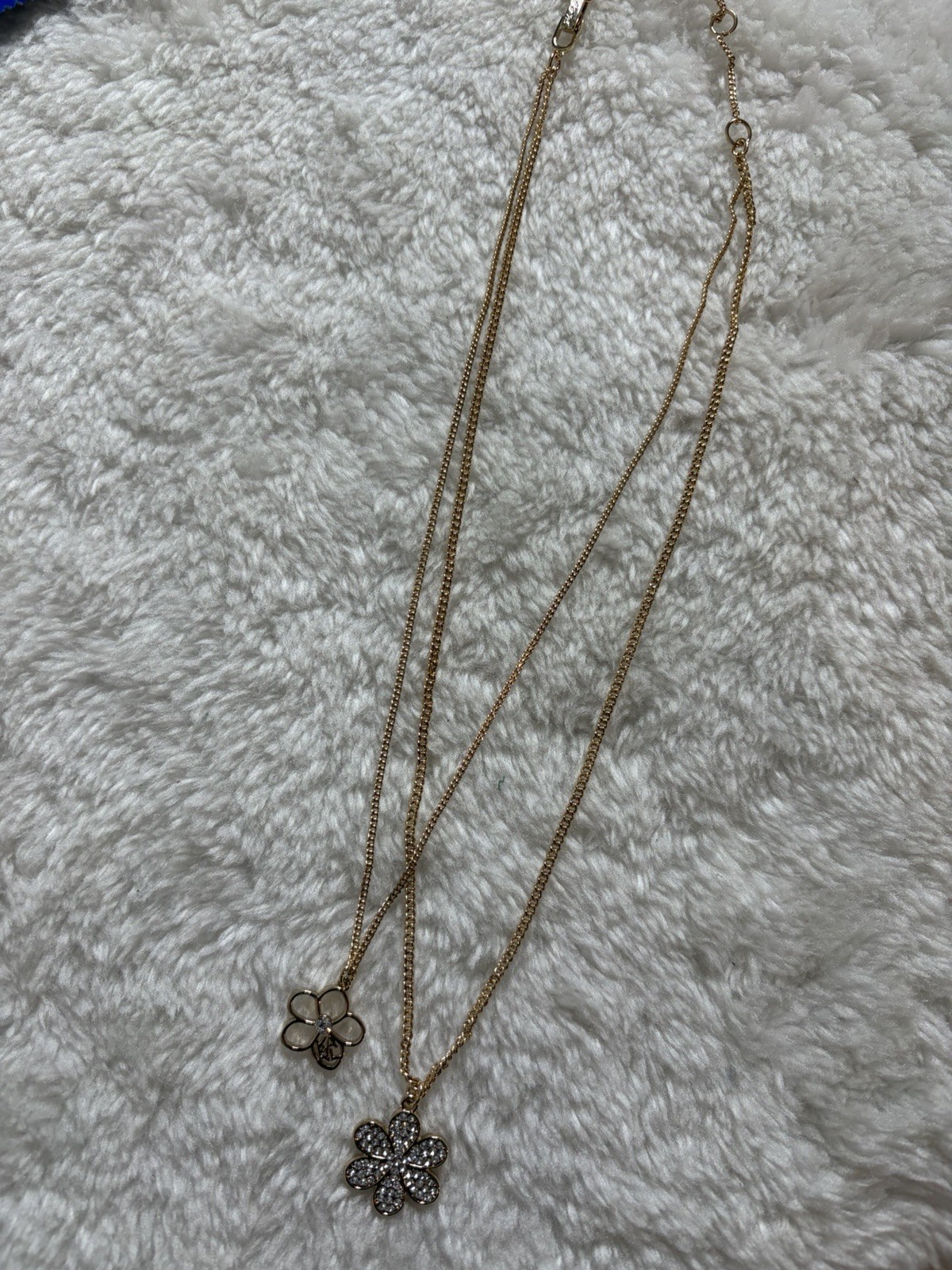 Karl Lagerfeld Double Flower Gold Pendant NWOT Necklace