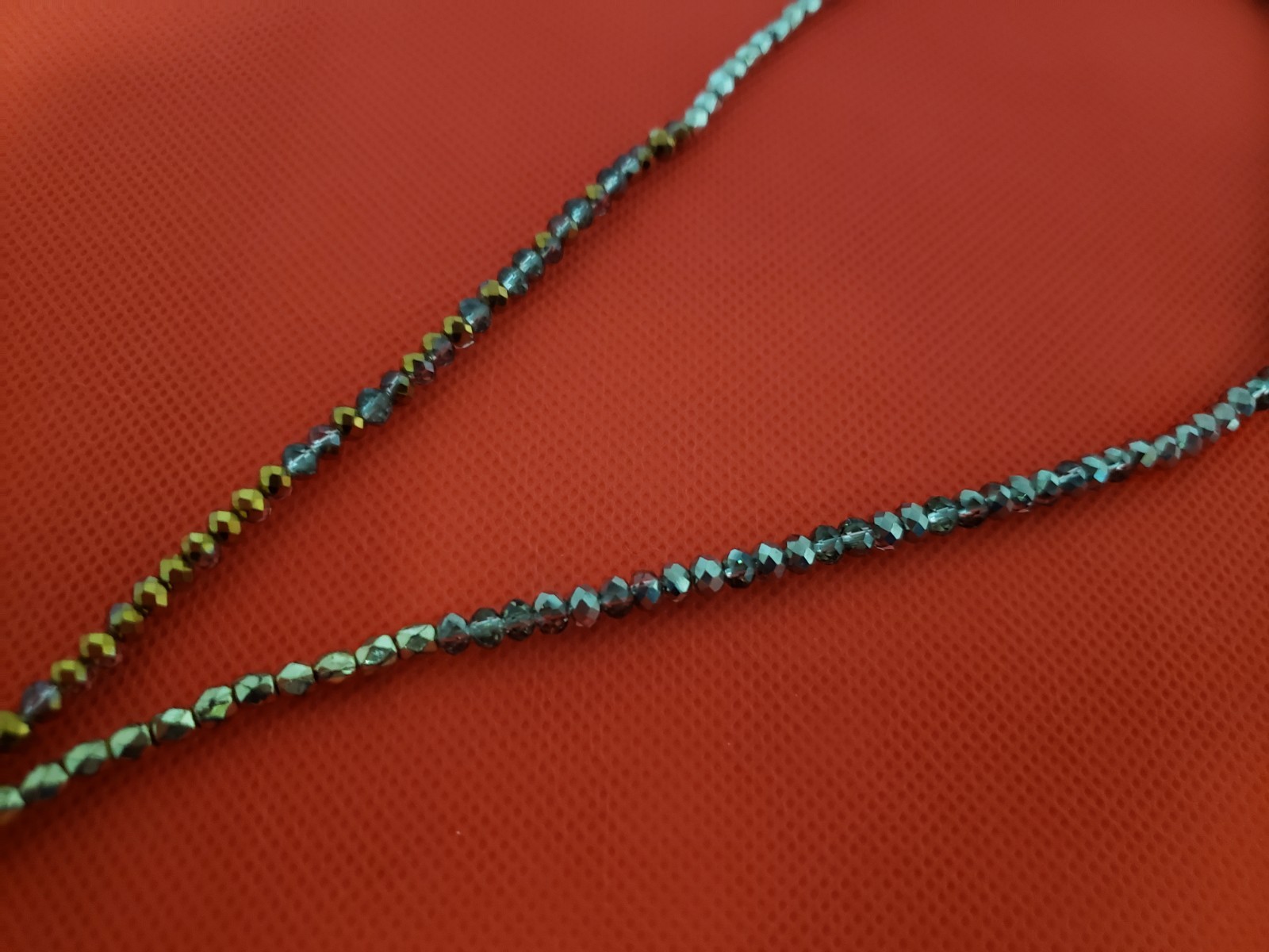 TURQUOISE BEADED AND METALLIC 36″ NECKLACE AND STRETCH BRACELETS