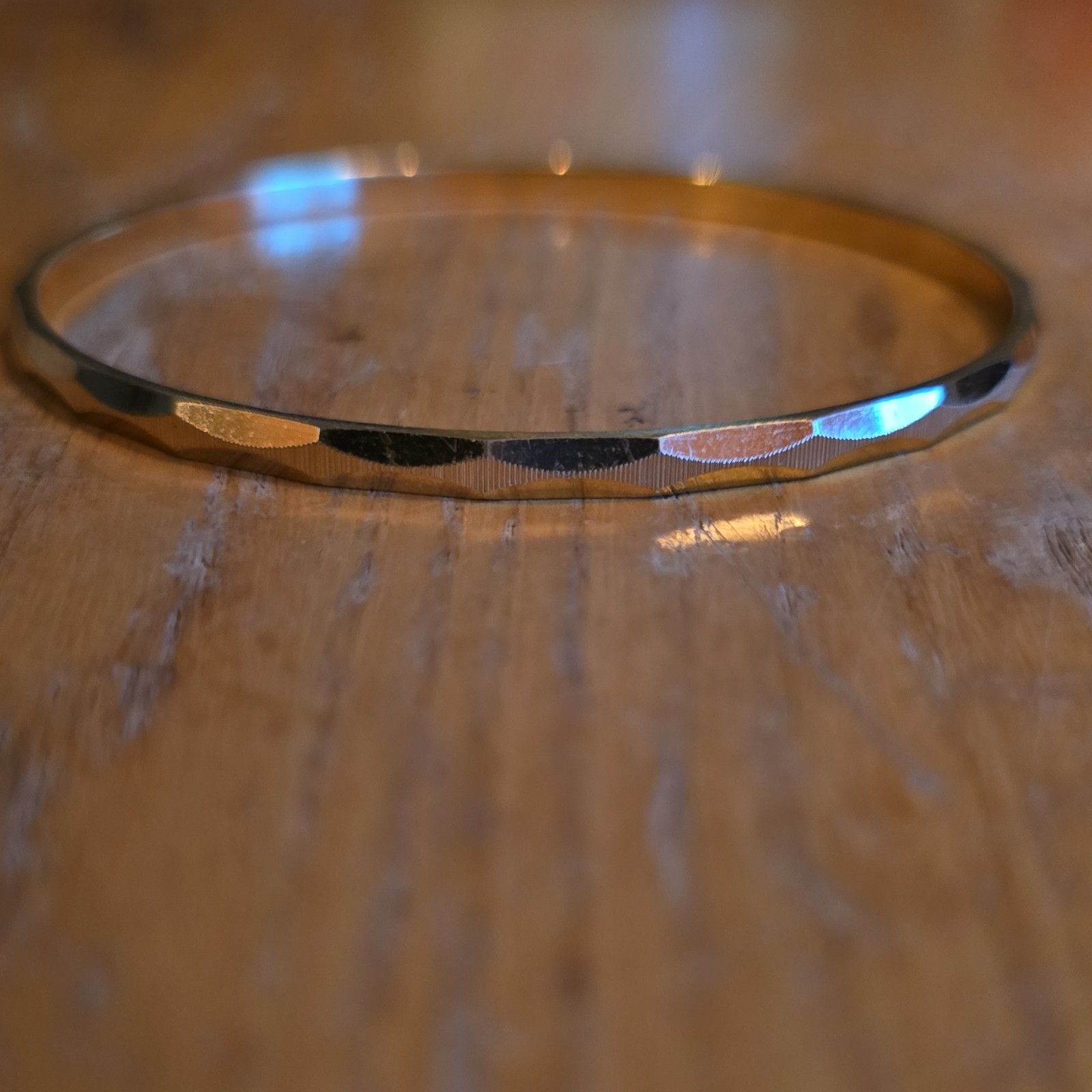 Gold Tone Faceted Round Bangle Bracelet Slip-On Metal No Stone