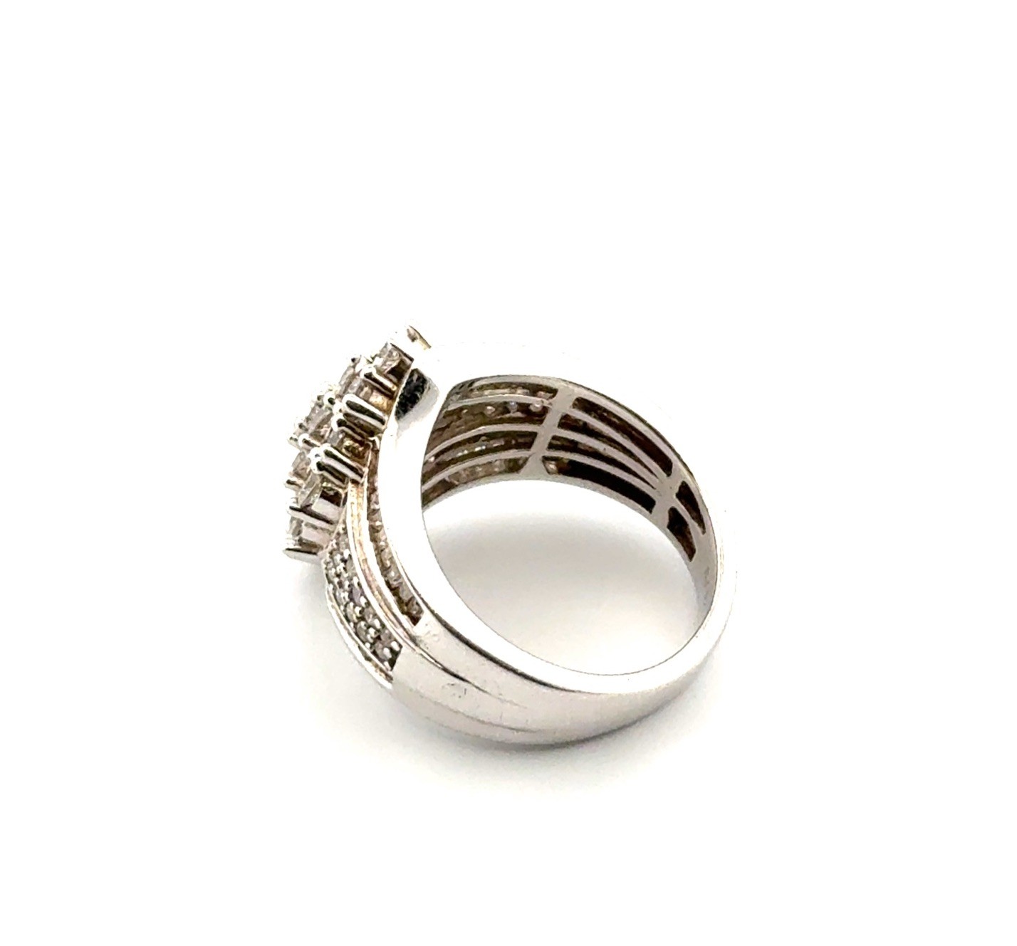 Size: 7.5 SJ 925 Sterling Silver Cubic Zirconia Cluster Statement Ring 9.1g