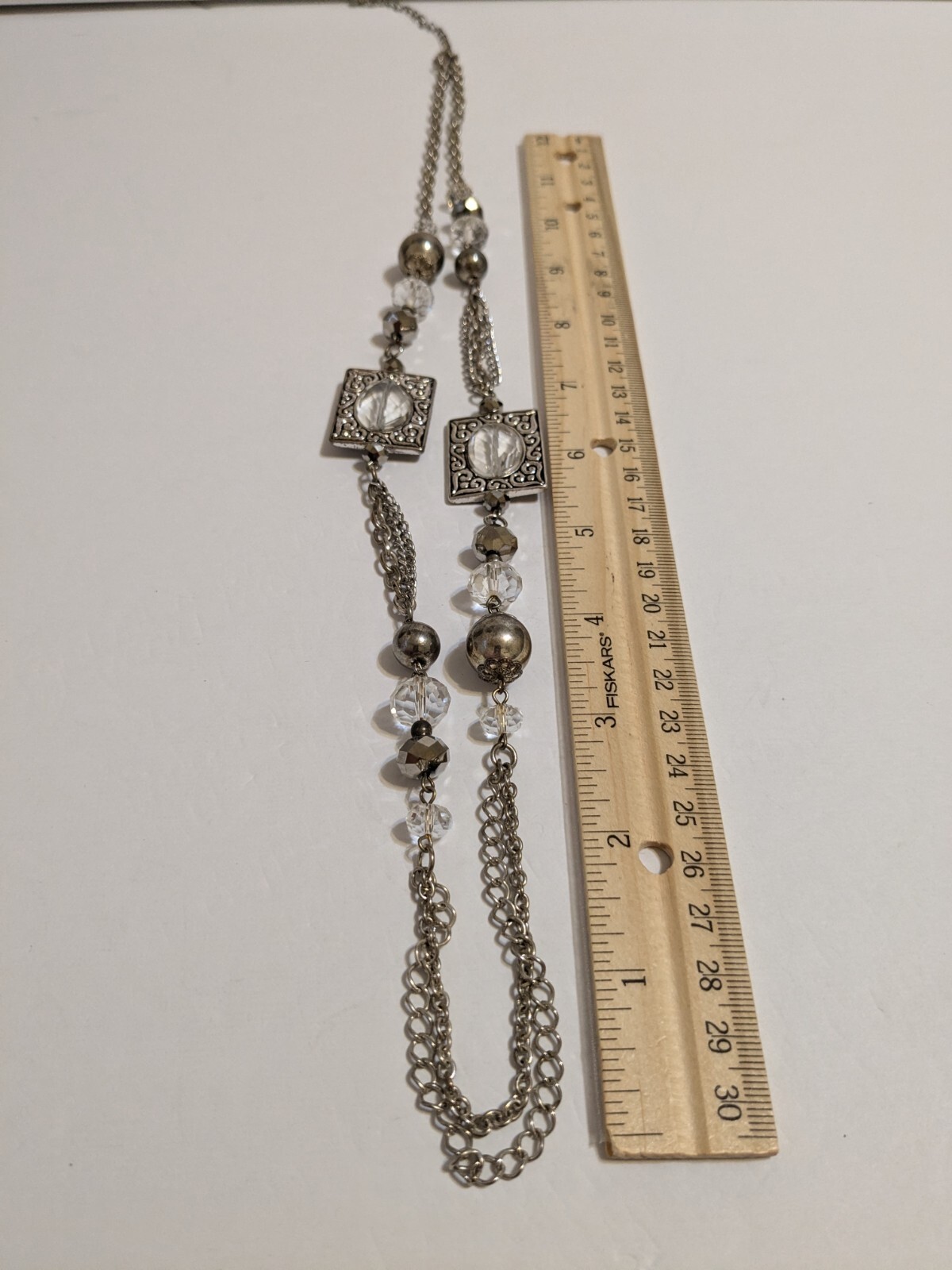 Etched Metal & Acrylic Gray/Clear Faceted Beads Silver Tone Pendant Necklace 29″