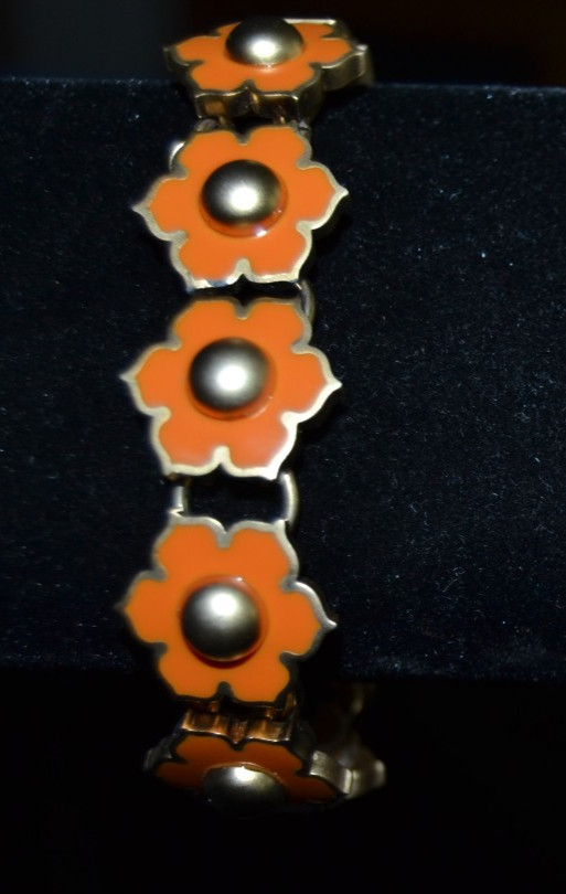 Spartina 449 Gold Tone Orange/Coral Bracelet Women’s 7-8 Inch Flower Shape
