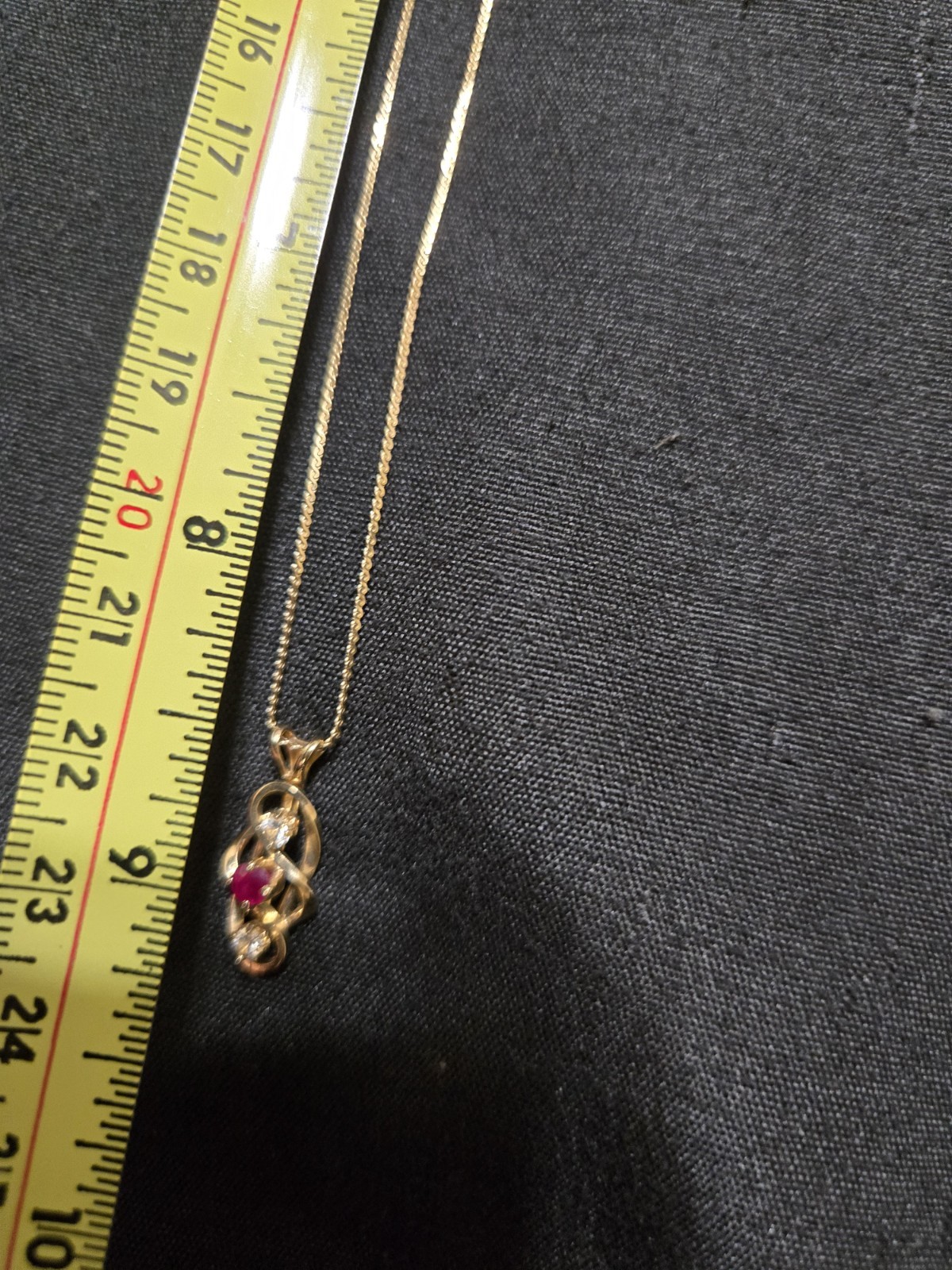 Vintage 14K Gold Filled Ruby Style Ribbon Twist Pendant Necklace – 18″
