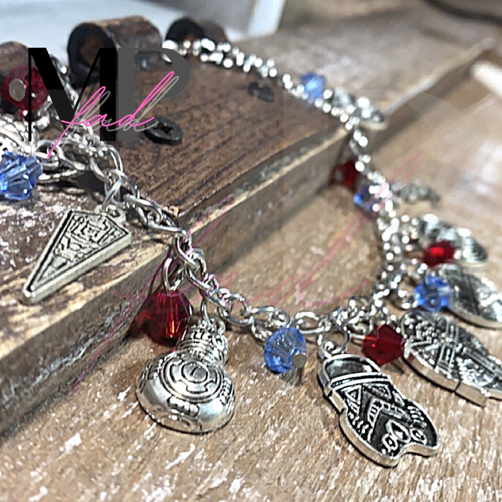 Star Wars Bracelets Charms Toggle Clasp Closure Fashion Vintage Jewelry GIFT BOX