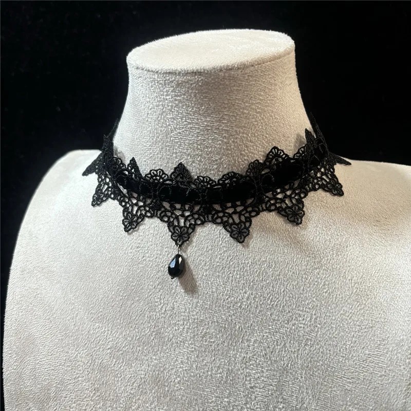 Gothic Lace Choker Necklace Victorian Velvet Collar Flower Pendant