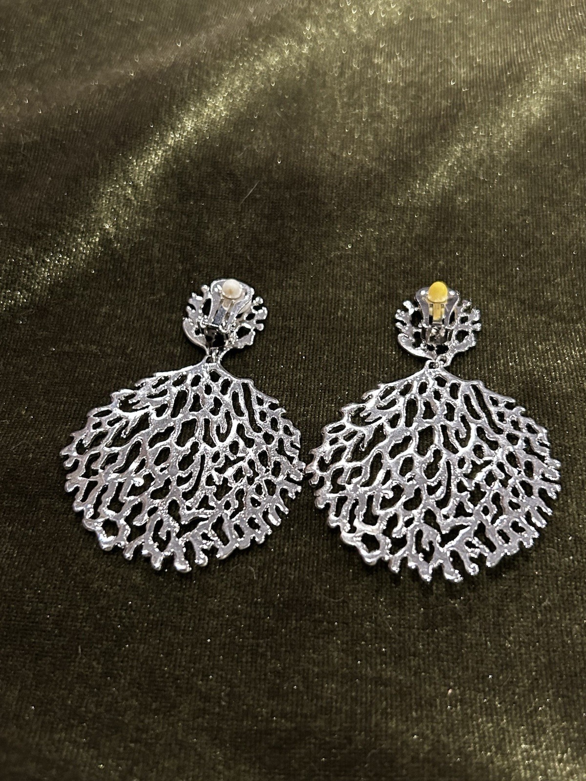 Silver Tone Clip-On Dangle Drop Earrings Coral Fan Filigree Nature Theme