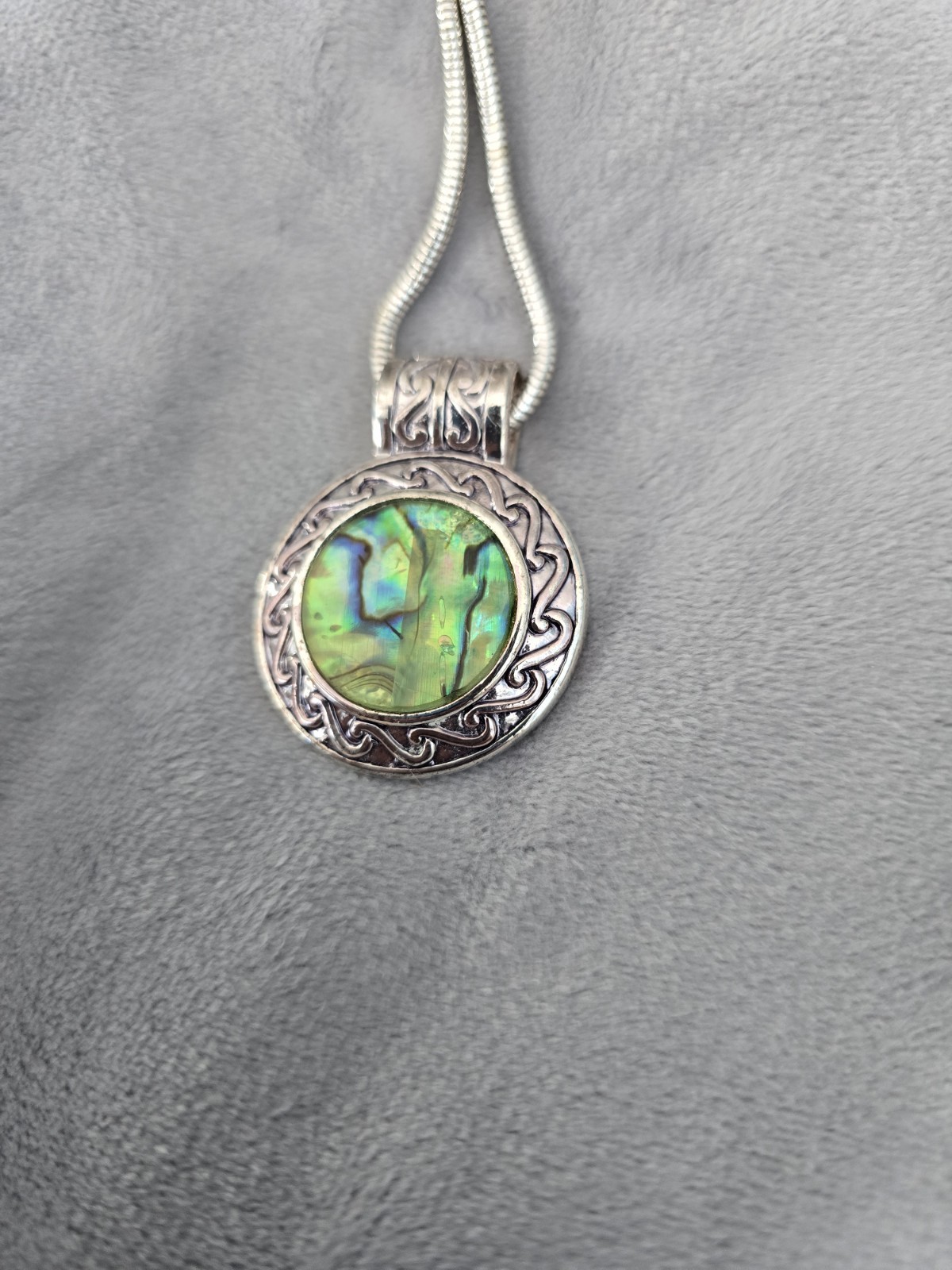 Roman Silver Tone Round Mother of Pearl/Abalone Shell Bezel Pendant Snake Chain