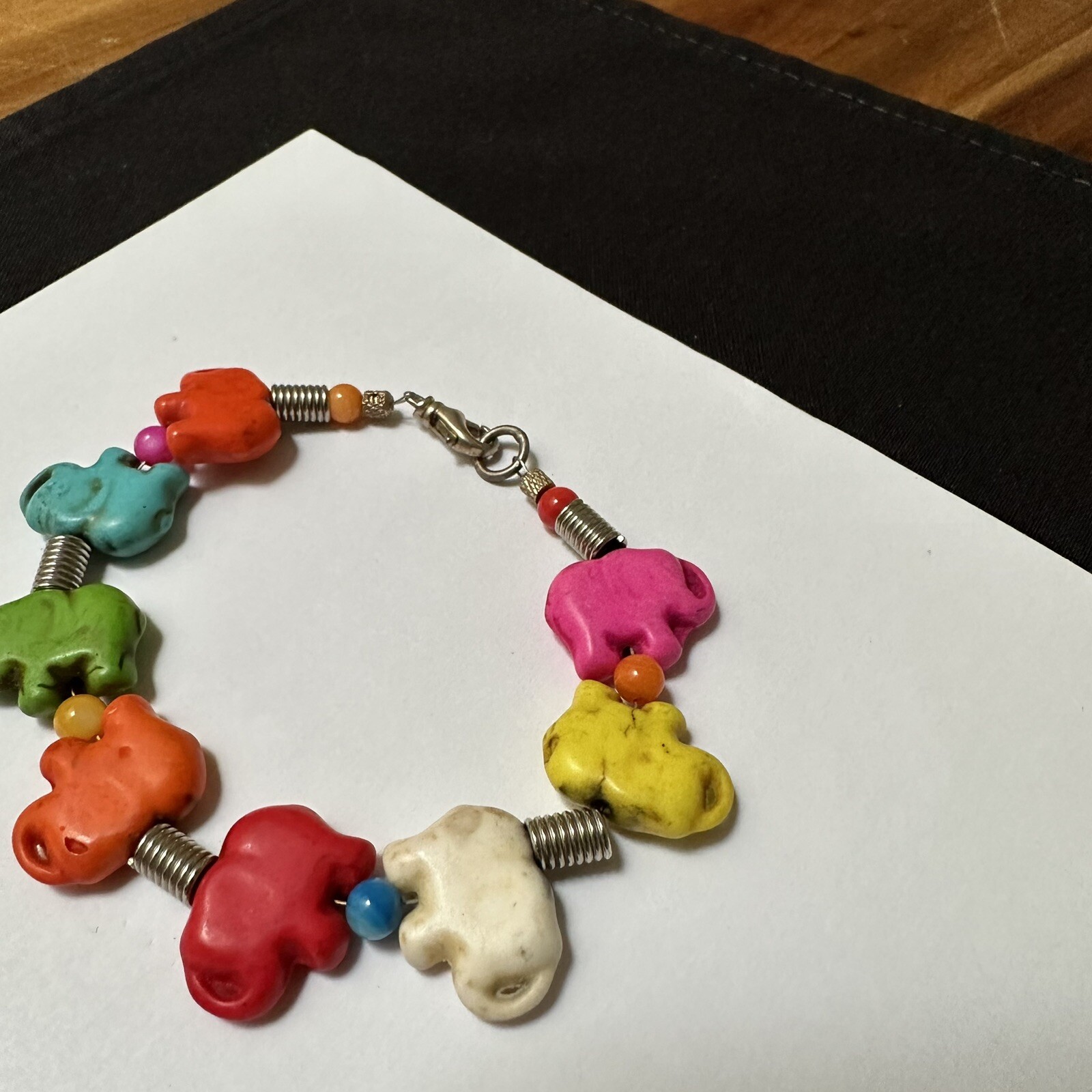 Colorful Beaded Elephant Bracelet 7 7/8 Inch Multi Color / Silver Tone