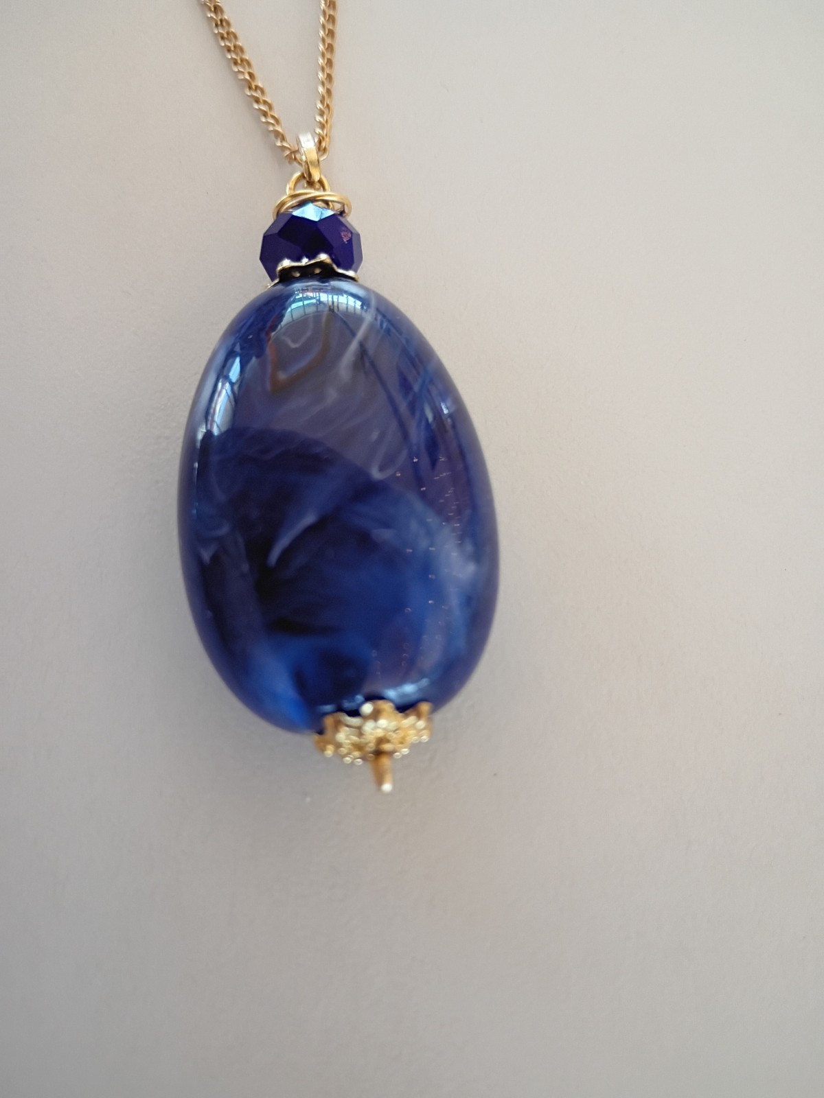 Gold chain Necklace with Blue Charm Oval Stone Pendant