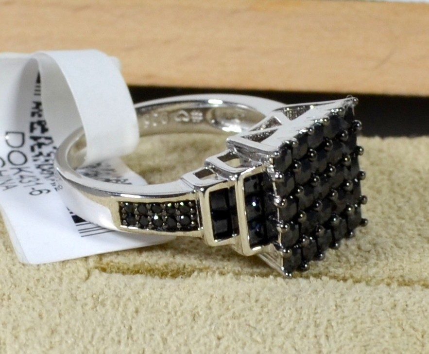 BLACK SPINEL-BLACK SPINEL ACCENTS-SIGNET STYLE-RING SIZE 6-RHODIUM/STER SILVER