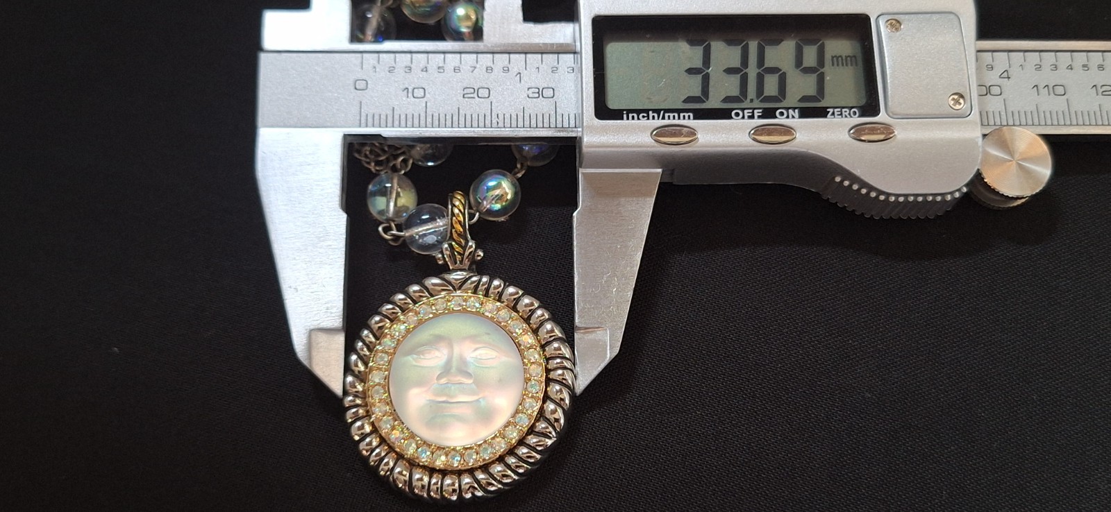KIRKS FOLLY SEAVIEW OPALESCENT MOON FACE ENHANCER PENDANT ARORA BEAD SILVER GOLD