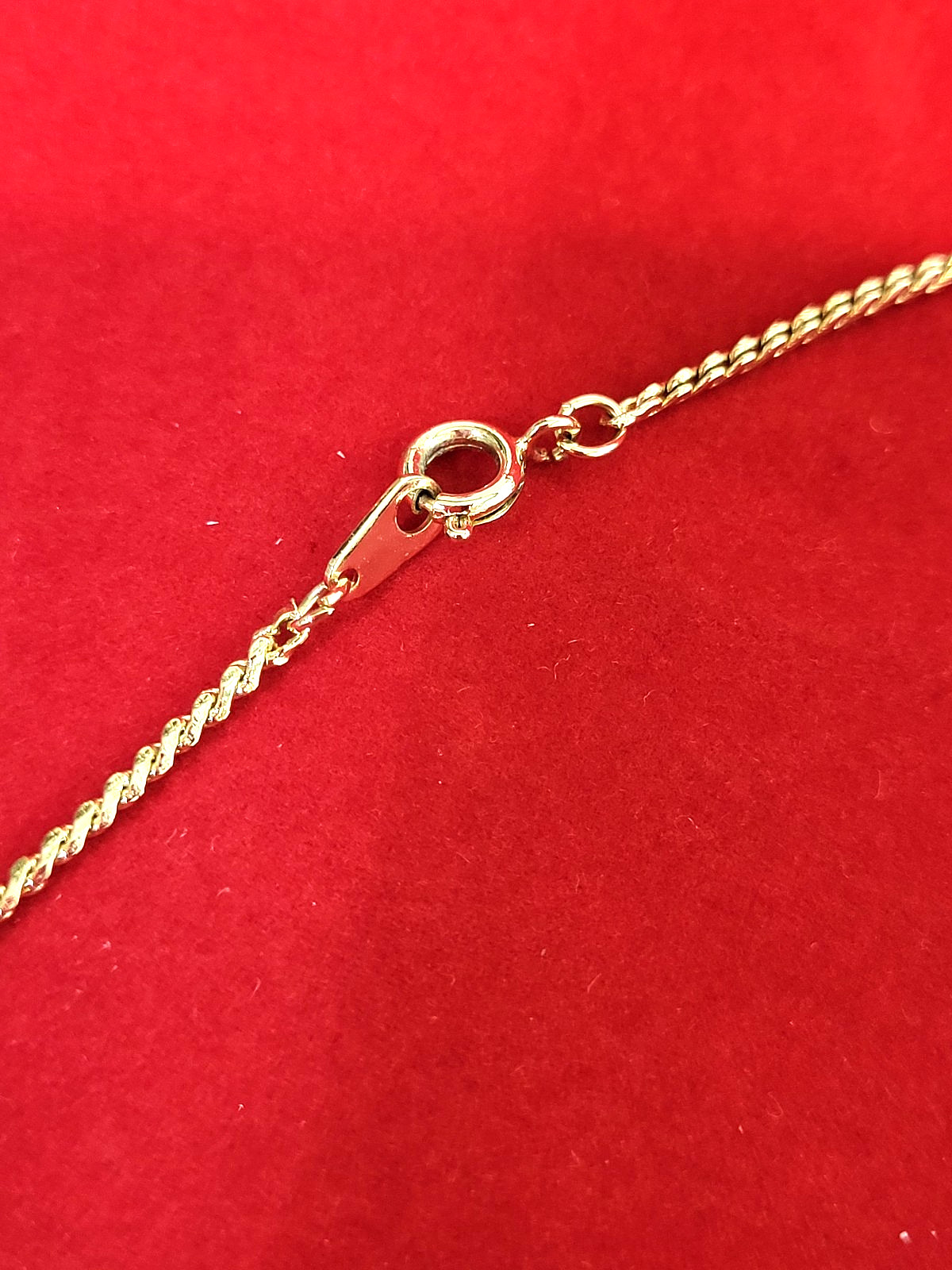 Pretty Fashion Goldtone Necklace with Rhinestone Accented Rose on 16″ Chain