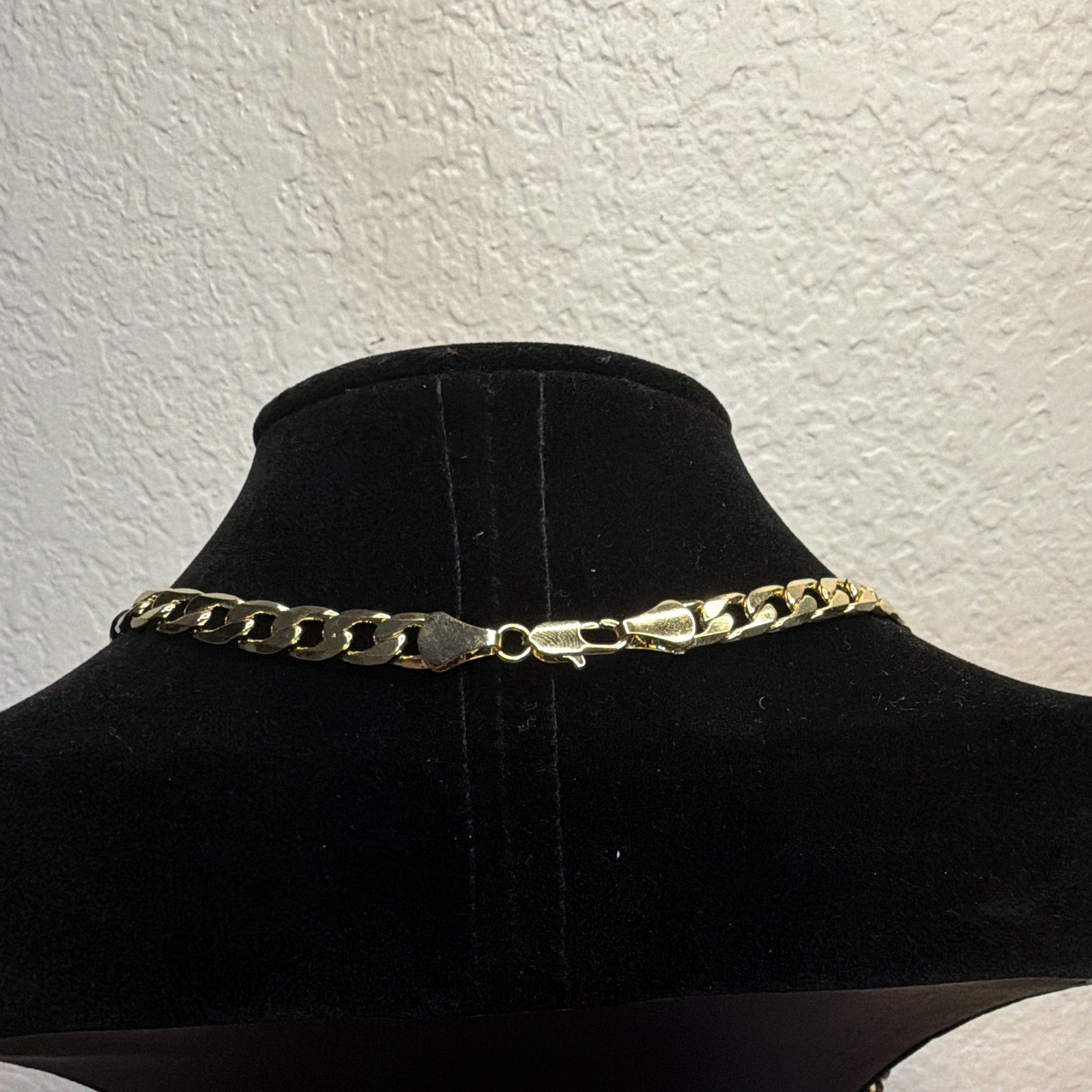 Gold Tone Curb Link Chain Necklace, Metal, Lobster Clasp, No Stone
