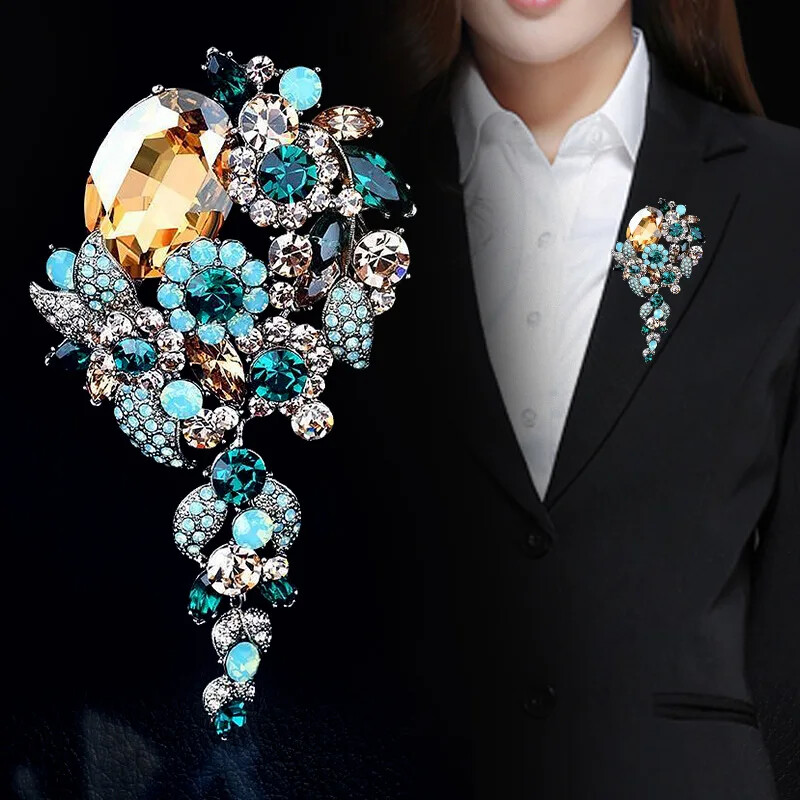 Female Winter Coat Long Tassel Brooch Rhinestone Corsage Fashion Suit Pin Gift