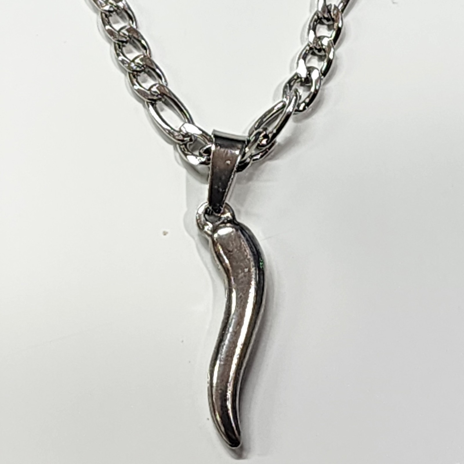Stainless Steel Italian Horn 1 inch with 18-inch Figaro Chain