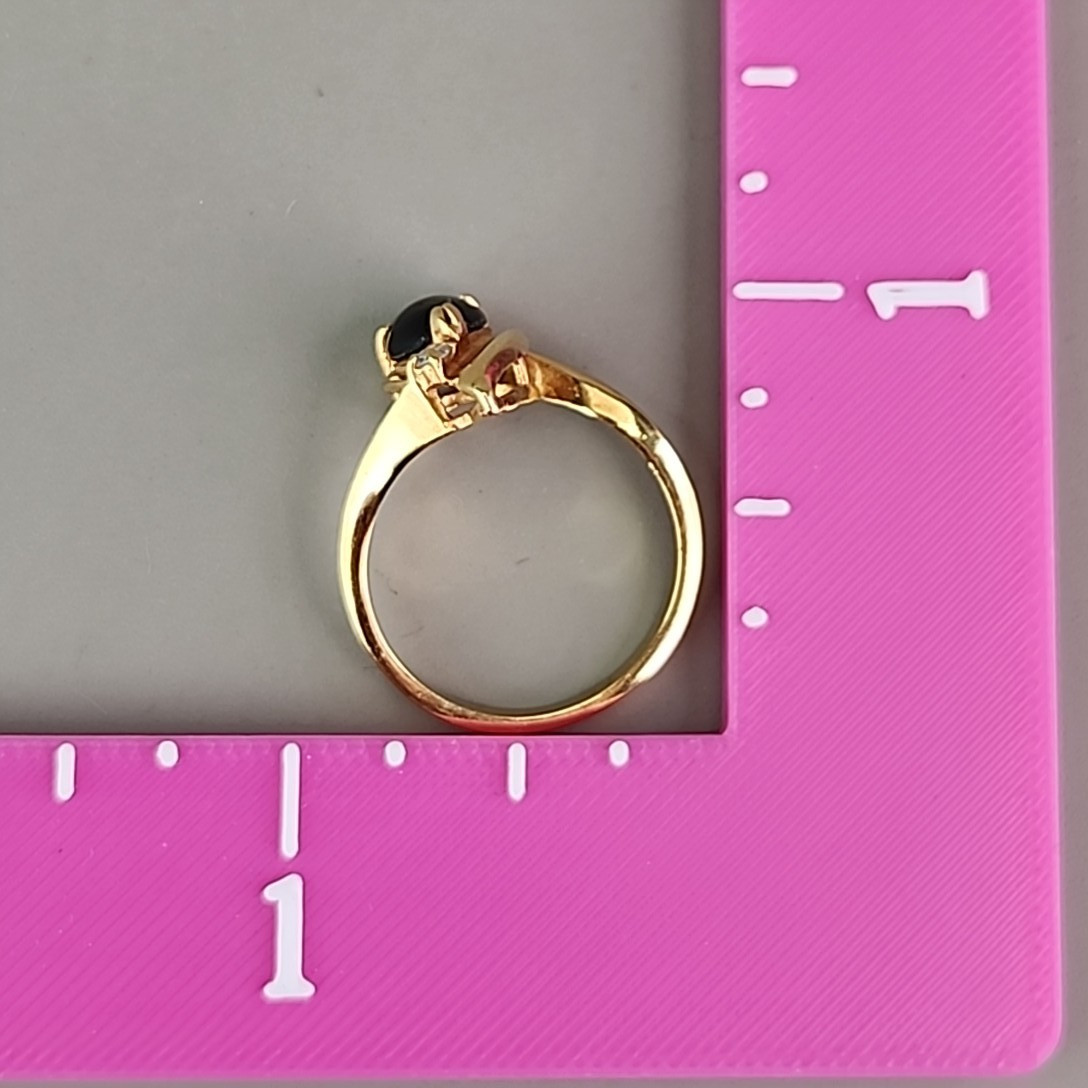 Onyx Ring Gold Tone Teardrop 7.5