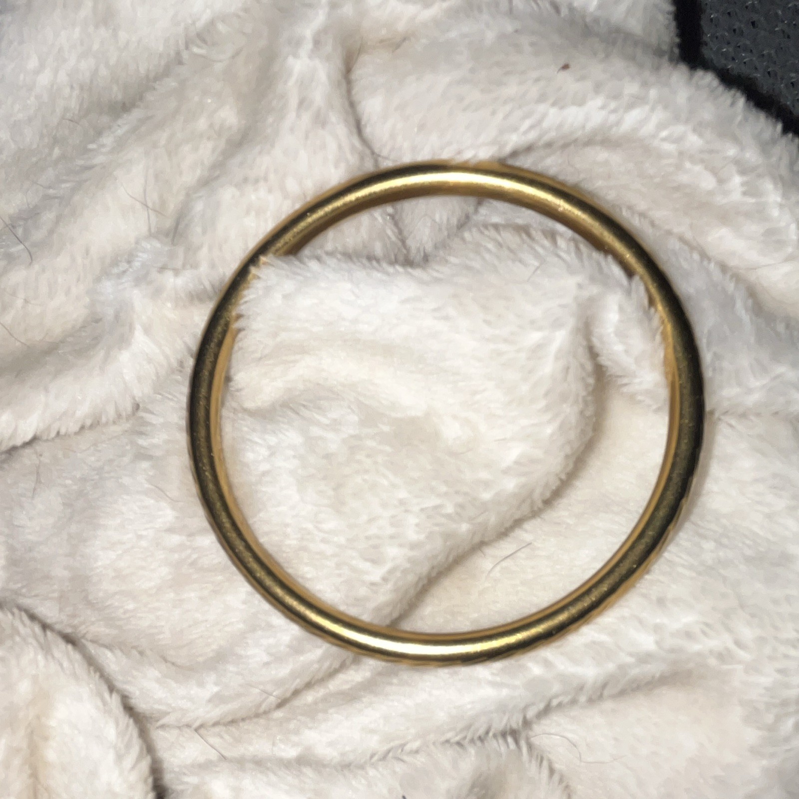 Gold Tone Round Bangle Bracelet, Metal Jewelry, No Stone, Classic Slip-On Style