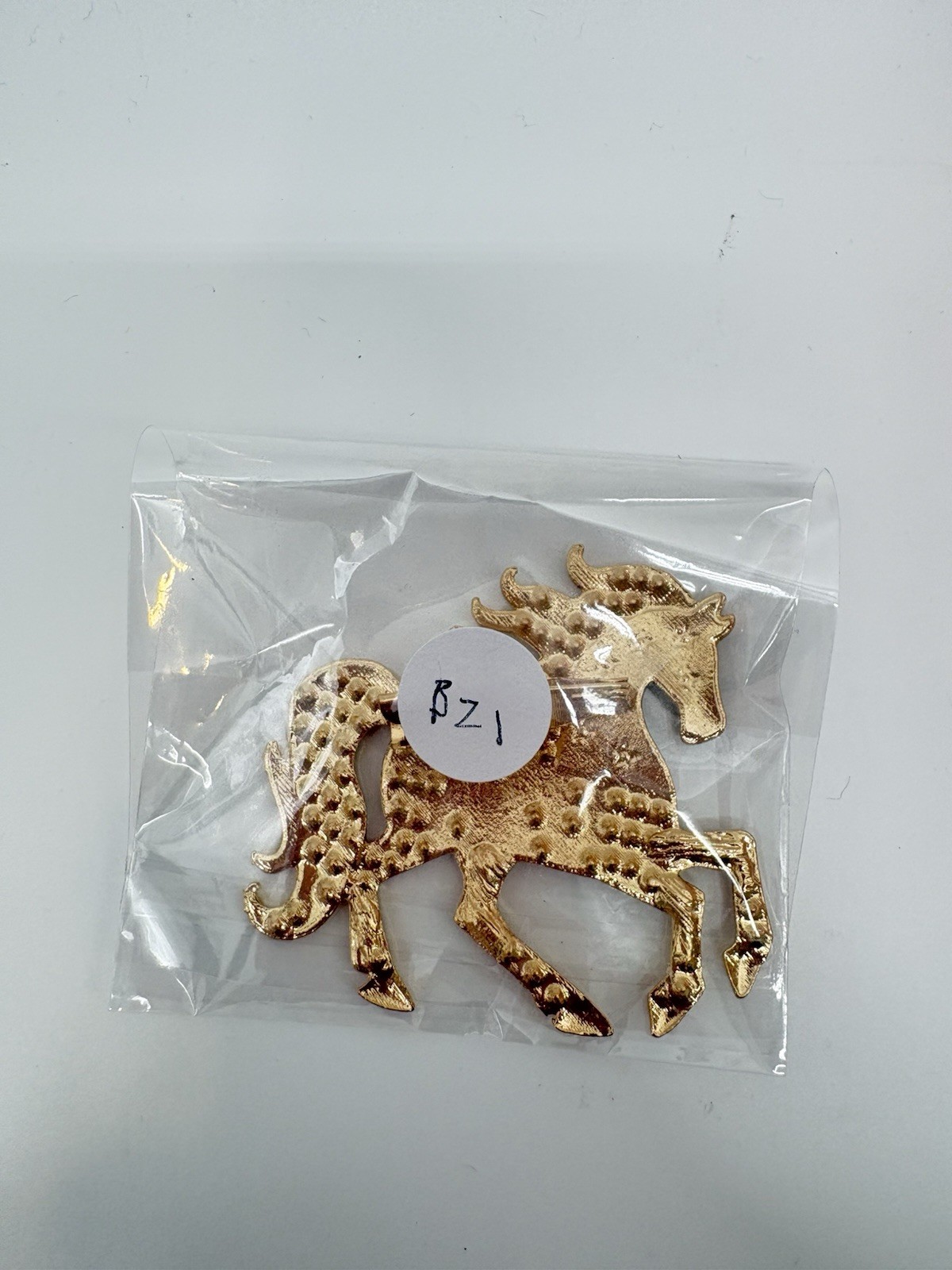 Patriotic Horse Brooch USA American Flag Gold Tone Rhinestone Pin Red White Blue